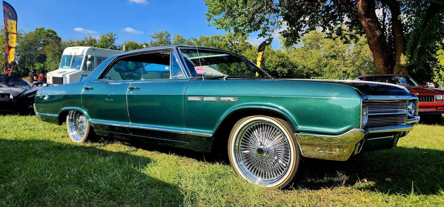 Car show photo 10